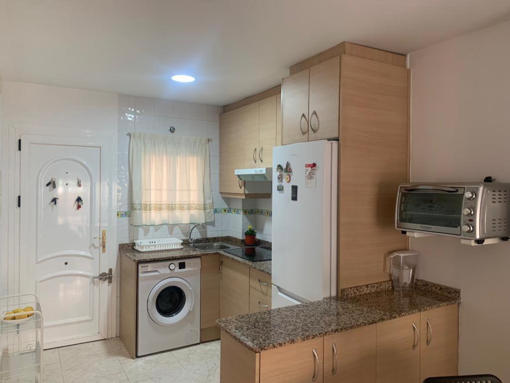 Alquilo Hermoso Apartamento En La Paradisiaca Oropesa Del Mar, 2Habitaciones, 1 Bano, Cocina, Salon, Aire Acondicionado Y Balcon A 400 Metros De La Playa Morro De Gos, Muy Cerca De Supermercados, Comercios Y Bares Exteriér fotografie