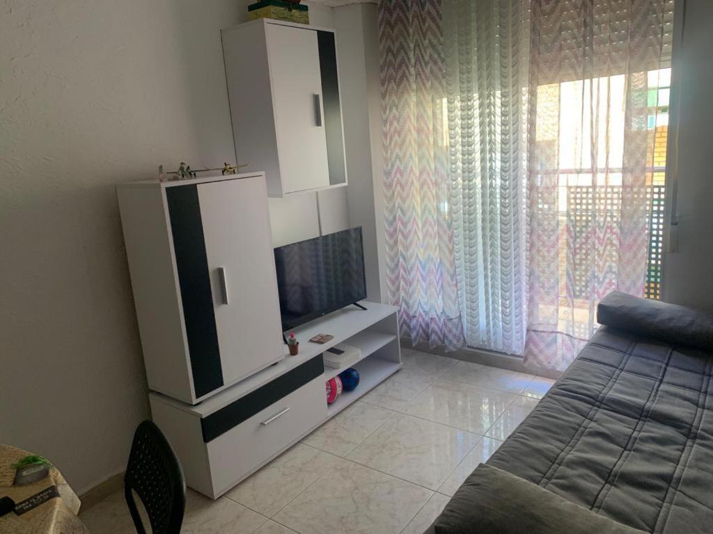 Alquilo Hermoso Apartamento En La Paradisiaca Oropesa Del Mar, 2Habitaciones, 1 Bano, Cocina, Salon, Aire Acondicionado Y Balcon A 400 Metros De La Playa Morro De Gos, Muy Cerca De Supermercados, Comercios Y Bares Exteriér fotografie