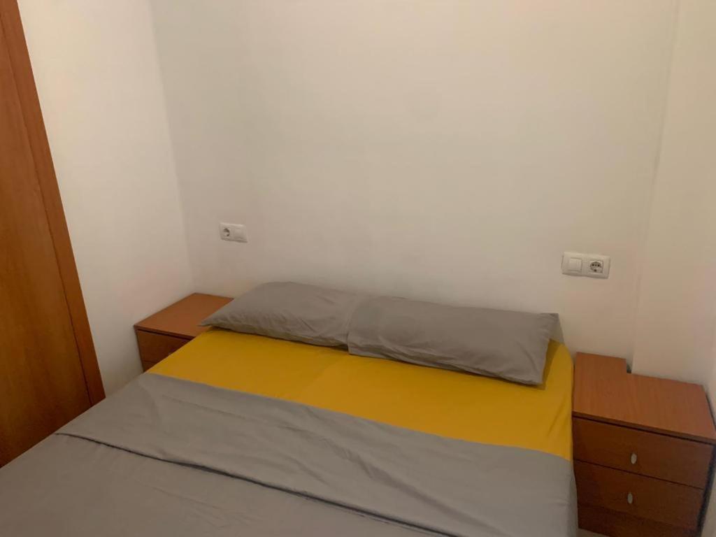 Alquilo Hermoso Apartamento En La Paradisiaca Oropesa Del Mar, 2Habitaciones, 1 Bano, Cocina, Salon, Aire Acondicionado Y Balcon A 400 Metros De La Playa Morro De Gos, Muy Cerca De Supermercados, Comercios Y Bares Exteriér fotografie