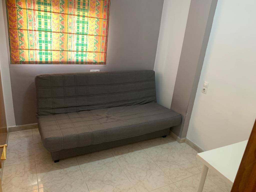 Alquilo Hermoso Apartamento En La Paradisiaca Oropesa Del Mar, 2Habitaciones, 1 Bano, Cocina, Salon, Aire Acondicionado Y Balcon A 400 Metros De La Playa Morro De Gos, Muy Cerca De Supermercados, Comercios Y Bares Exteriér fotografie