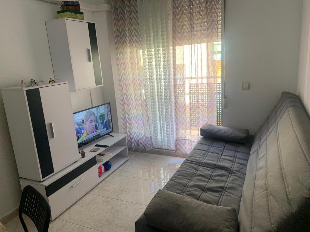 Alquilo Hermoso Apartamento En La Paradisiaca Oropesa Del Mar, 2Habitaciones, 1 Bano, Cocina, Salon, Aire Acondicionado Y Balcon A 400 Metros De La Playa Morro De Gos, Muy Cerca De Supermercados, Comercios Y Bares Exteriér fotografie